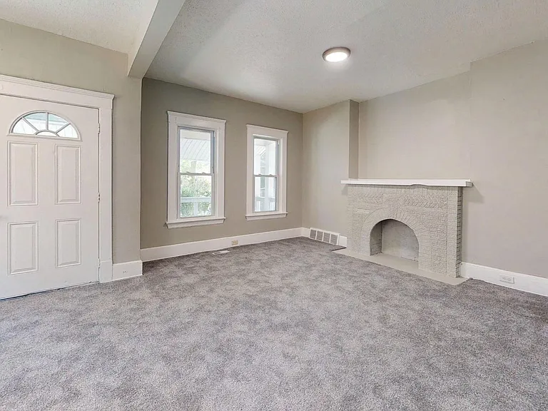 3222 W 94th St — Photo 80