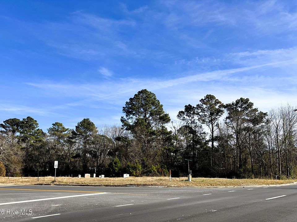 2nd image of 980 Wells Road