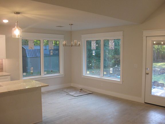 3rd image of 2056 N Cherokee Ave