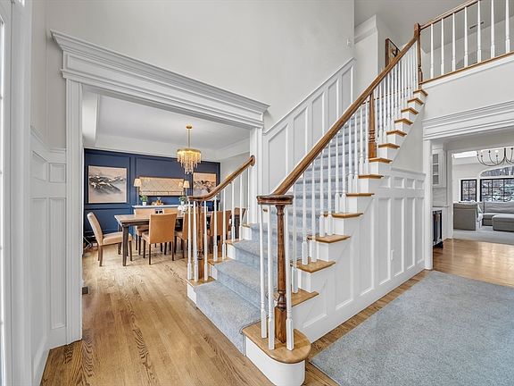 2nd image of 4 Gale Meadow Way