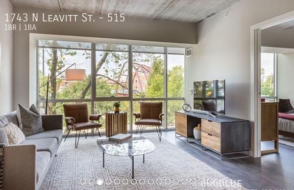 2nd image of 1801 N Leavitt St #5