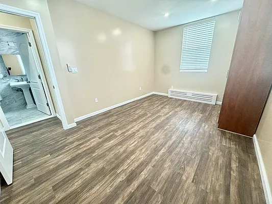 Rented by Papp Realty | media 9