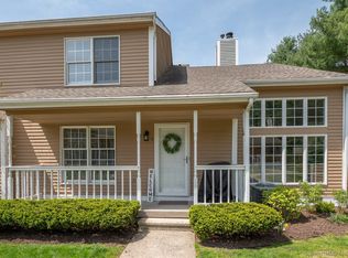 697 S End Rd UNIT 6, Plantsville, CT 06479