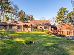 12 Forest Park Dr, Lakeville, MA 02347