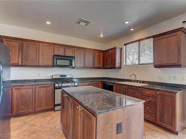 9278 Bearded Iris Ave — Photo 8