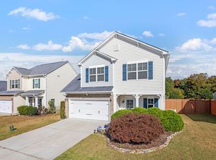 154 Breezemont Dr, Fuquay Varina, NC 27526
