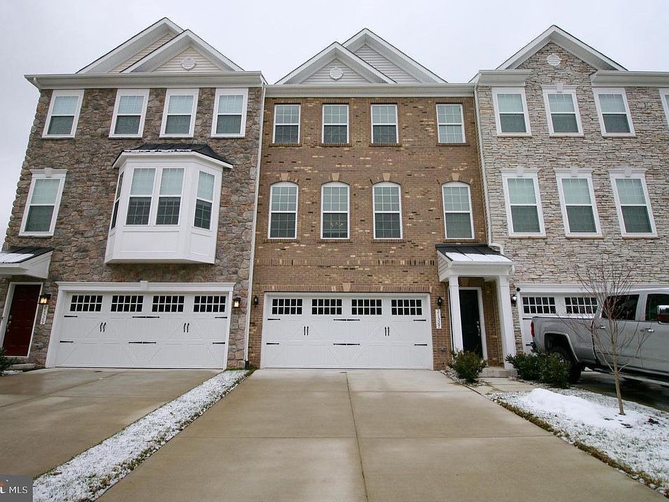 1st image of 21527 Willow Breeze Sq #21527
