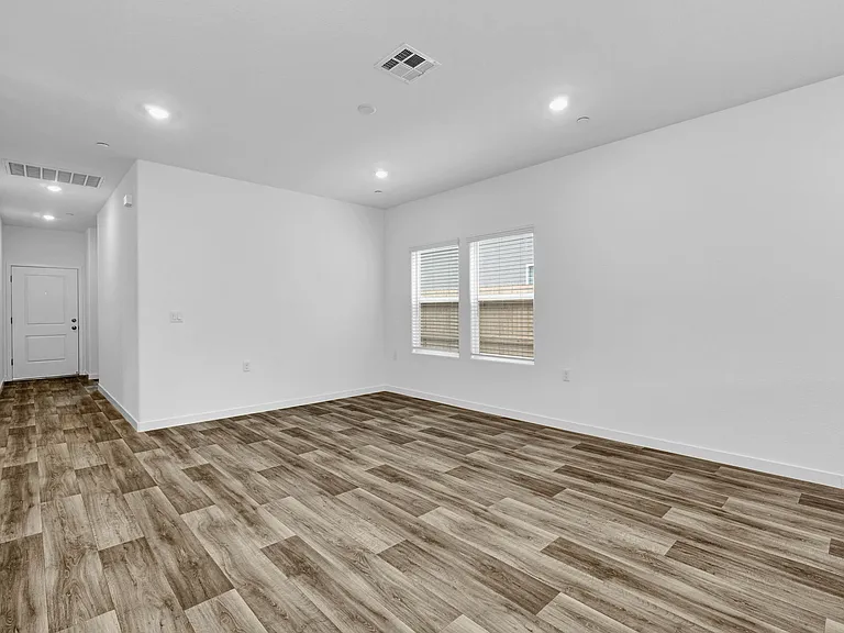 7250 W Norwich Ave — Photo 8