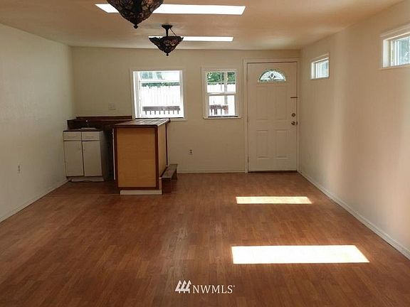 4th image of 9022 E E Street