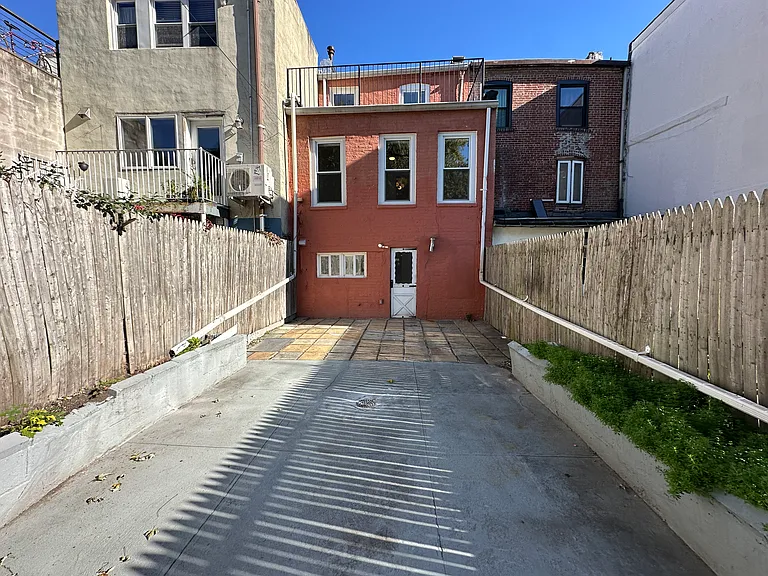 101 Pioneer St #1 — Photo 13