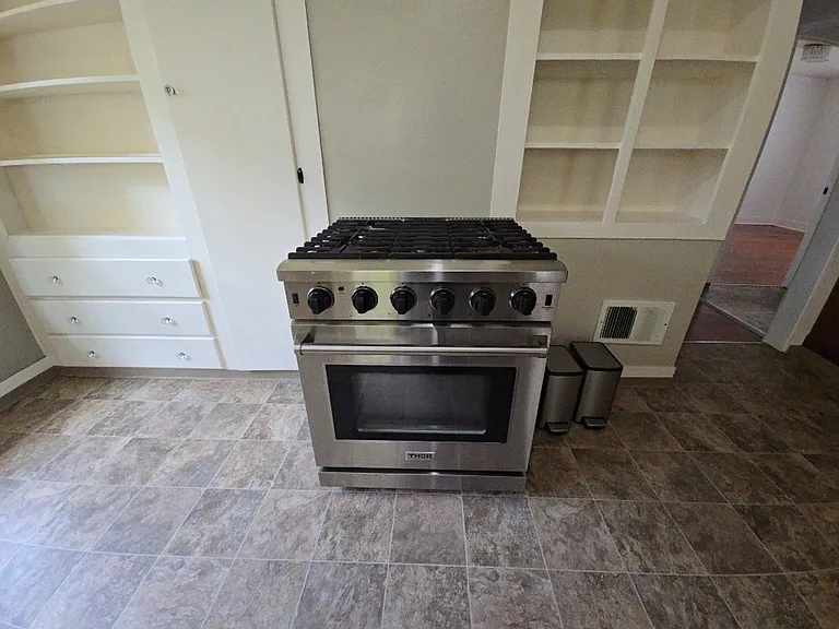 526 B St — Photo 29