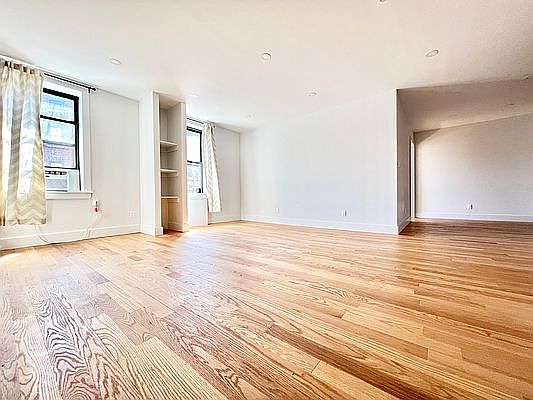 2nd image of 111 Woodruff Ave #4F