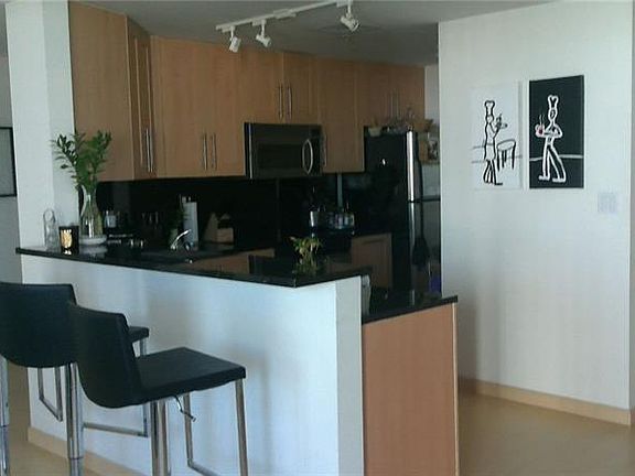 2nd image of 511 SE 5th Ave APT 1114