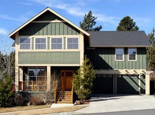2441 NW Hemmingway St, Bend, OR 97703