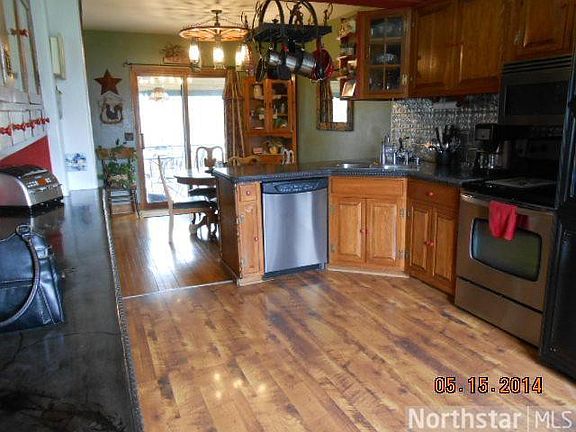 3rd image of 17223 Ironwood Dr