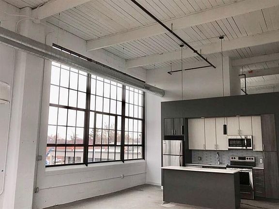 4th image of 1519 Tower Grove Ave APT 2402