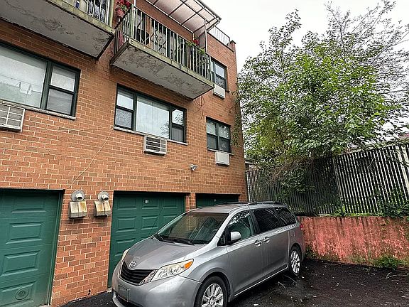 3rd image of 34-50 10th St #4