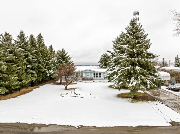 103 7th St S, Fairfield, MT 59436