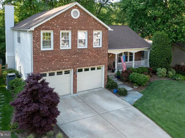 9712 Ironmaster Dr, Burke, VA 22015