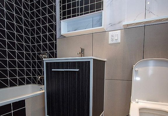 4th image of 88 Graham Ave #3C