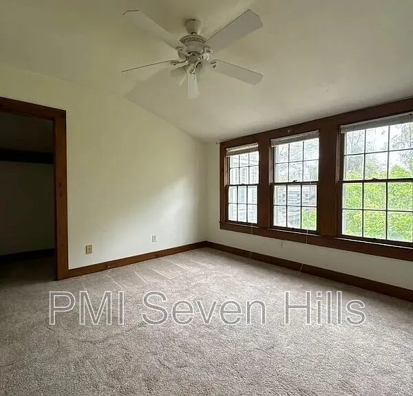 1643 Fernando Dr #2 — Photo 8
