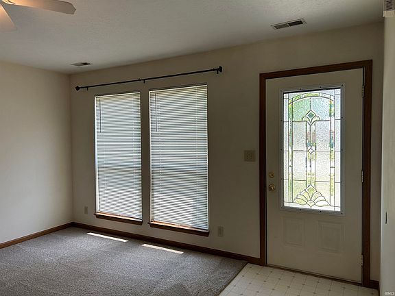 2nd image of 5120 Wolflake Dr