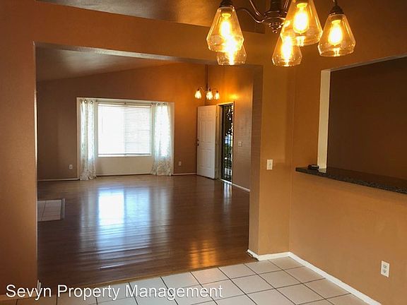 5th image of 14355 Ivy Ave