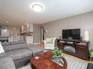 5 Colonial Dr #7A, Andover, MA 01810