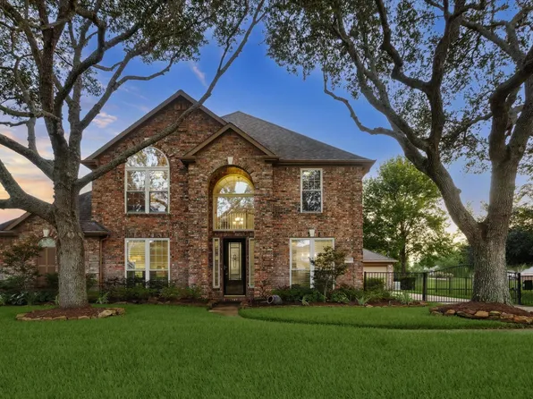 4107 Wentworth Dr, Weston Lakes, TX 77441