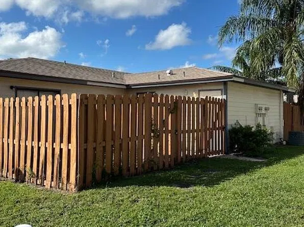 1800 My Place Ln, West Palm Beach, FL