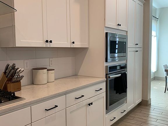 5th image of 2582 W Pear Lake Ln
