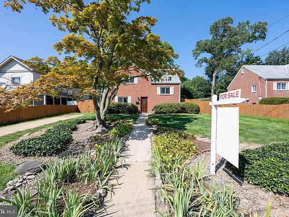 2nd image of 2308 Brilyn Place Fls