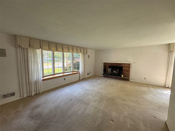 4th image of 603 Ventura Blvd