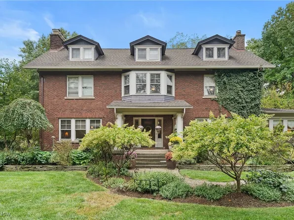 2890 Lee Rd, Shaker Hts, OH 44120