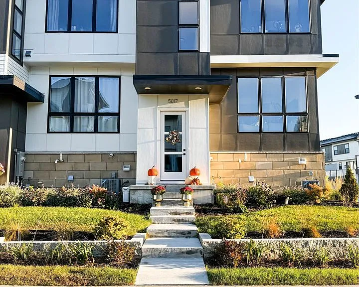 5017 161st St W — Photo 2