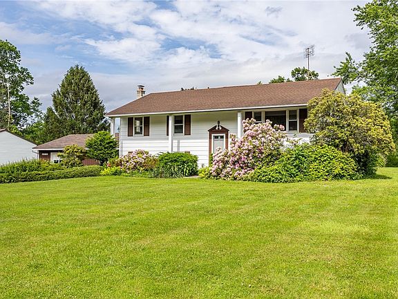 2nd image of 6856 E Port Bay Rd