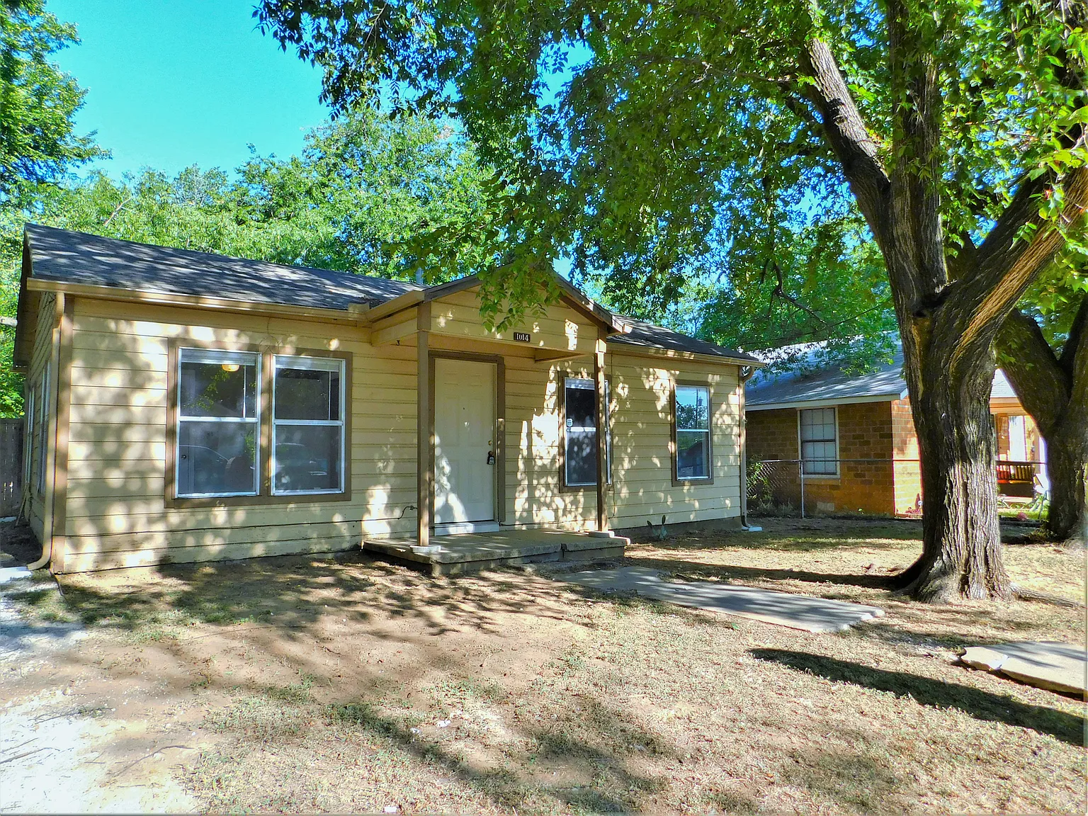 2 bed, 768 sqft, $1,295 — Photo 2