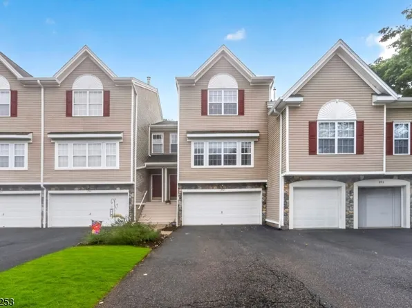 252 Ridge Dr, Pompton Lakes Boro, NJ 07442