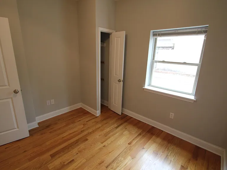 1609 Bainbridge St #1 — Photo 9