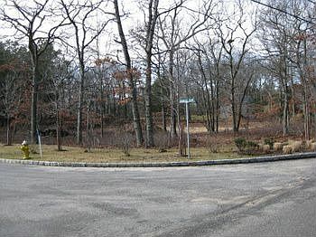 2nd image of 106 Meeting House Ln Unit 1