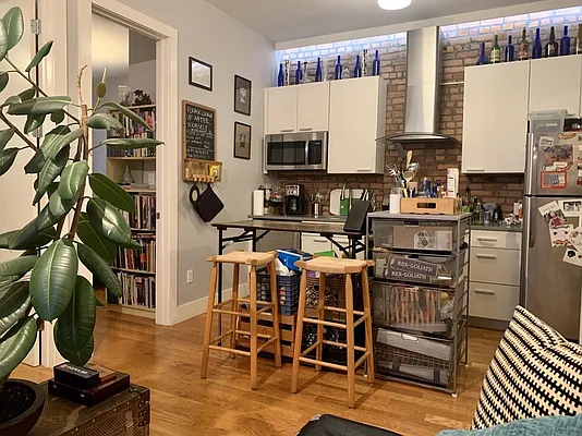 Rented by Brooklive Management/Deergrow Developments LLC | media 2