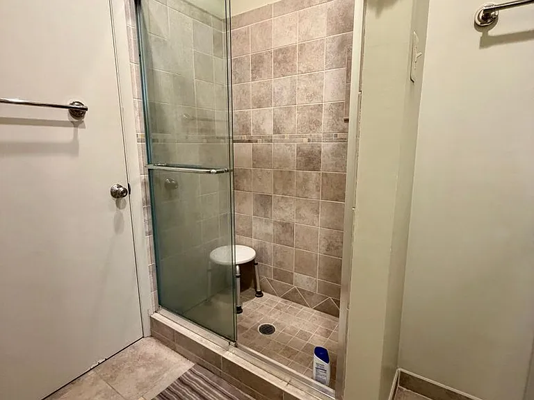 4518 Regent St — Photo 15