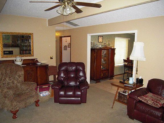 5th image of 10420 Glascow Dr