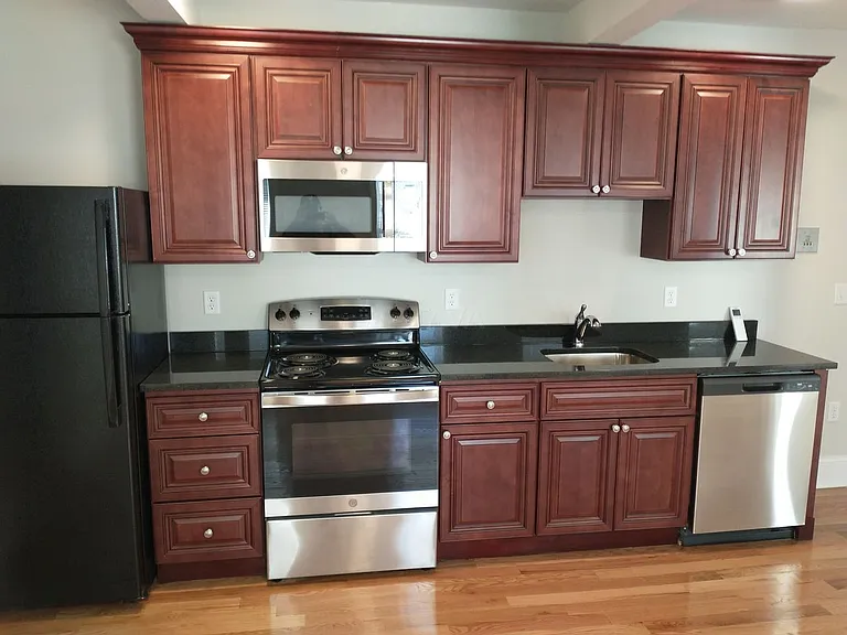 101 Morse St #307 — Photo 4