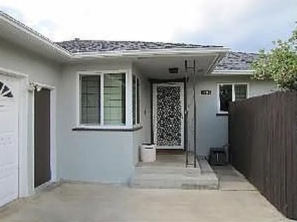 3487 E Redlands Ave, Fresno, CA 93726