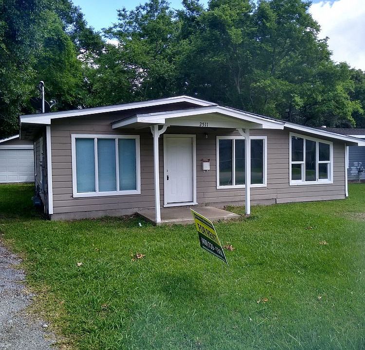 1st image of 2511 Avenue F