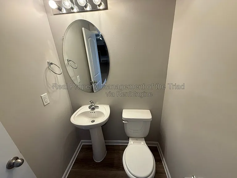 1207 Willard St — Photo 5
