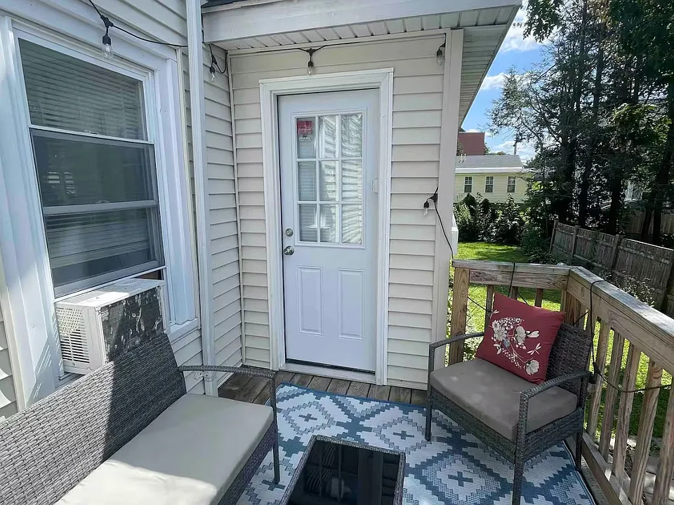 15 Johnson St #2