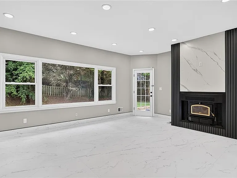 475 Trammell Dr — Photo 17