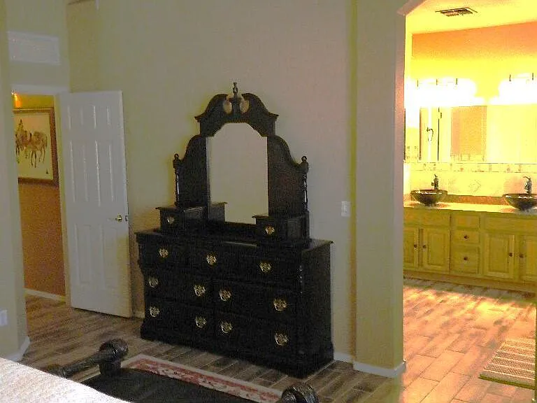 17210 W Elm St — Photo 25